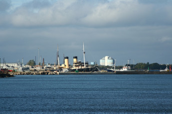 Tallinn Features A Large Body Of Water.